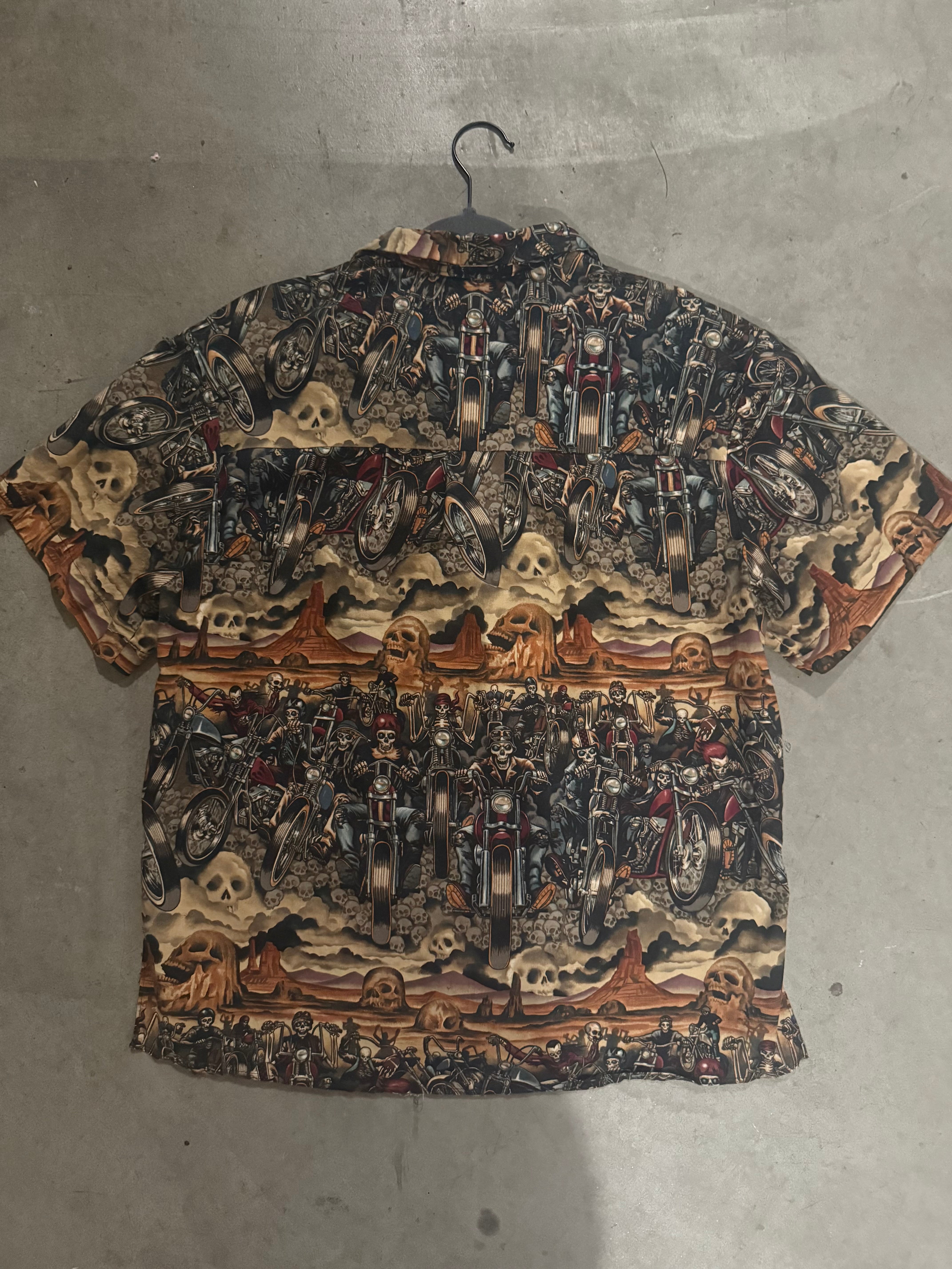 “WRAITH OF WAR “ BUTTON-UP 1/1